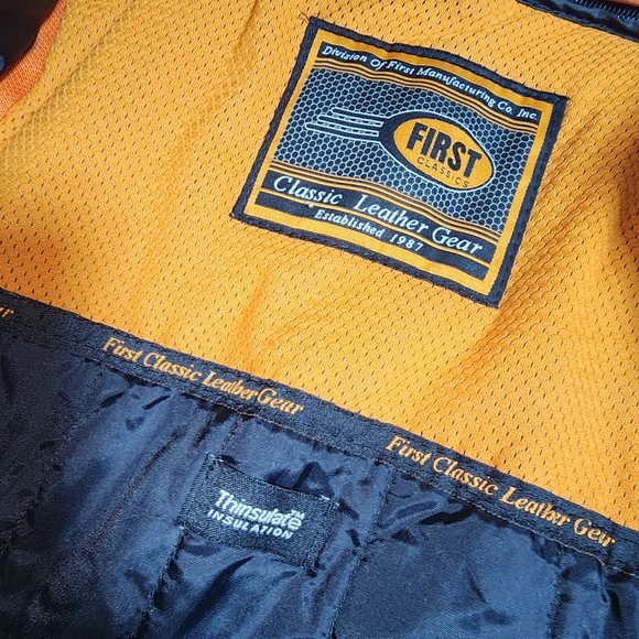 FIRST CLASSICS EUC WOMENS SZ M BLACK LEATHER BIKER HEAVY JACKET COAT - Picture 7 of 16